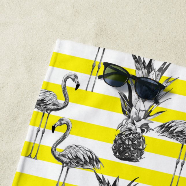 Serviette De Plage Flamant rose fille ananas jaune blanc Monogramme (En situation)