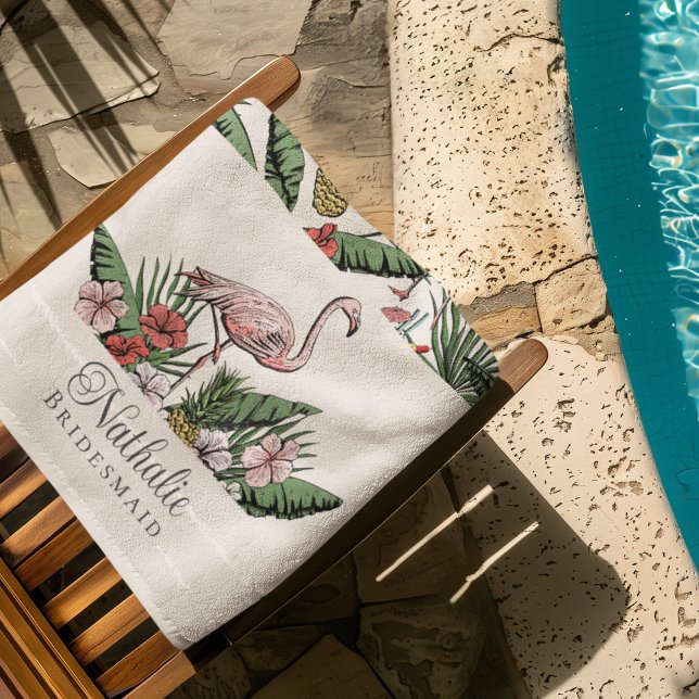 Serviette De Plage Flamant rose rose tropicale motif floral ivoire (Tropical Pink Flamingo Bridesmaid Beach / Pool Towels. Flamingo, Hibiscus Flowers, Pineapple, Drinks)