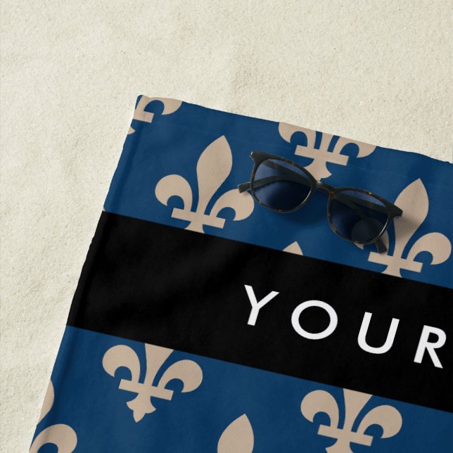 Serviette De Plage Fleur de Lis, Beige on Navy Blue, Royal, Your Name (En situation)
