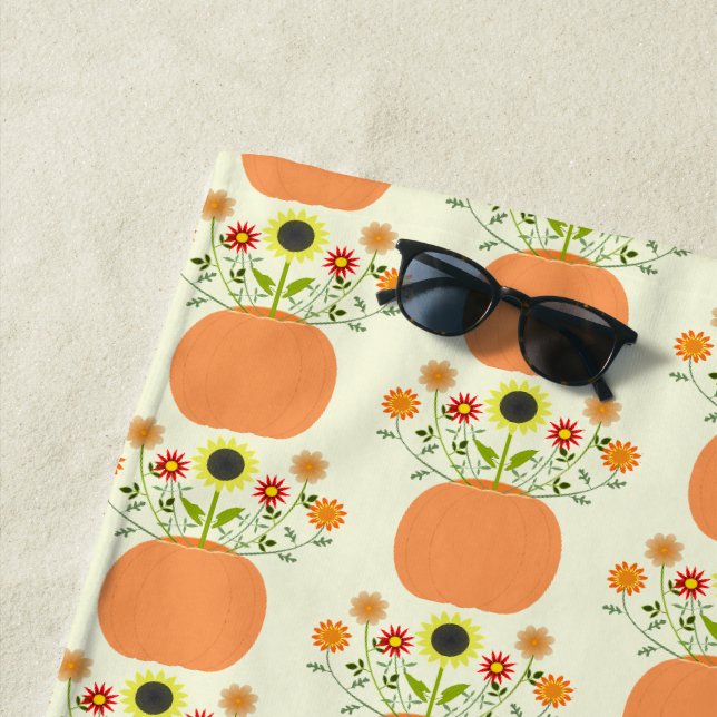 Serviette De Plage Fleurs d'action de grâces à motif Citrouille (En situation)