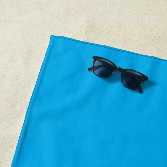 Serviette De Plage Fond uni bleu cyan | Style minimaliste d'été (En situation)