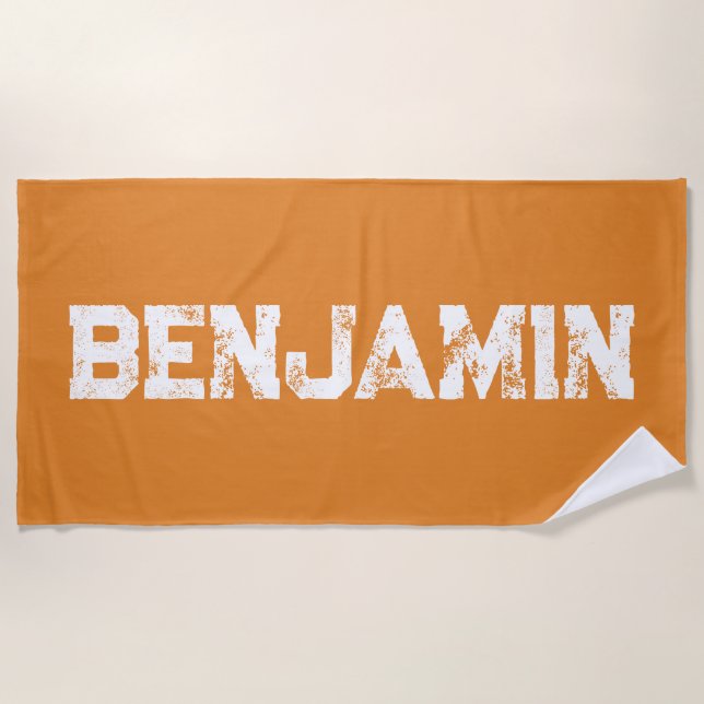 Serviette De Plage Grand nom en blanc sur Rich Mocha Plage Brown prof (Devant)