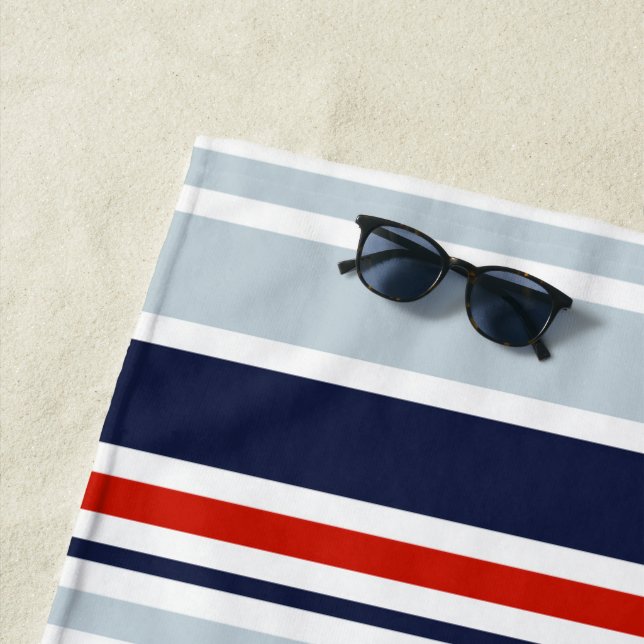 Serviette De Plage Gris bleu rouge minimum Motif Monogramme (En situation)