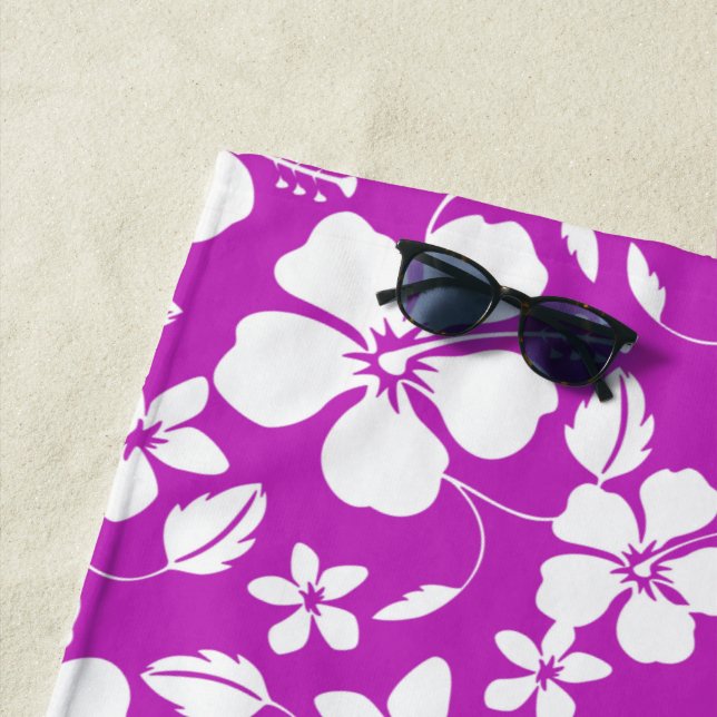SERVIETTE DE PLAGE HAWAIIAN HULA (HIBISCUS) BERRY (En situation)