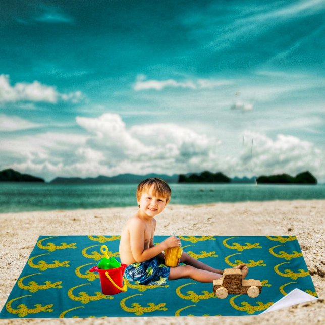 Serviette De Plage Île Gecko (This Island Gecko Beach Towel, is a fun design for kids!)