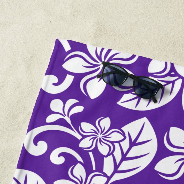 SERVIETTE DE PLAGE ÎLE PLUMERIA (PURPLE) (En situation)