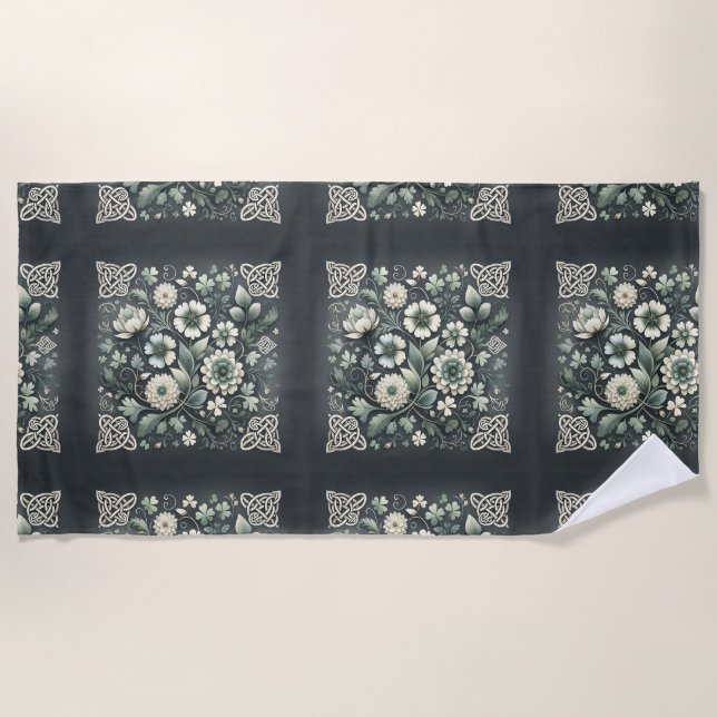 Serviette De Plage Jardin de nœuds de trèfle chuchoté (Devant)
