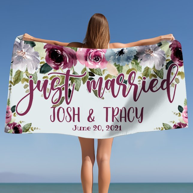 Serviette De Plage Jeunes mariés Mariée et marié Mariage personnalisé (Just Married Bride and Groom Custom Wedding Beach Towel)