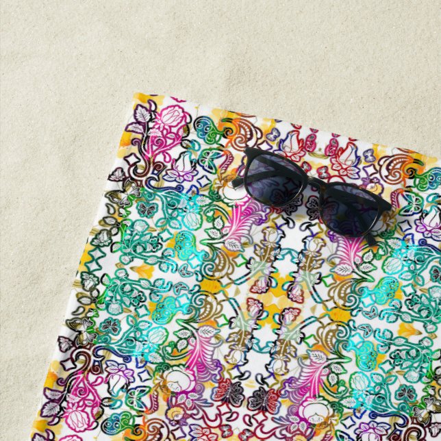 Serviette De Plage Jolies fleurs blanches colorées  (En situation)