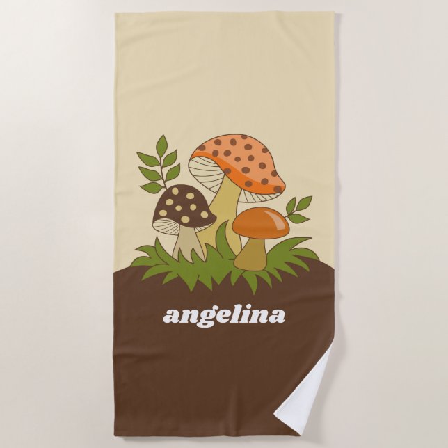 Serviette De Plage Joyeux champignons avec nom personnalisé (Devant)