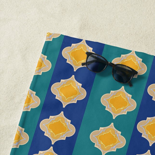 Serviette De Plage Les tons paon marocains (En situation)