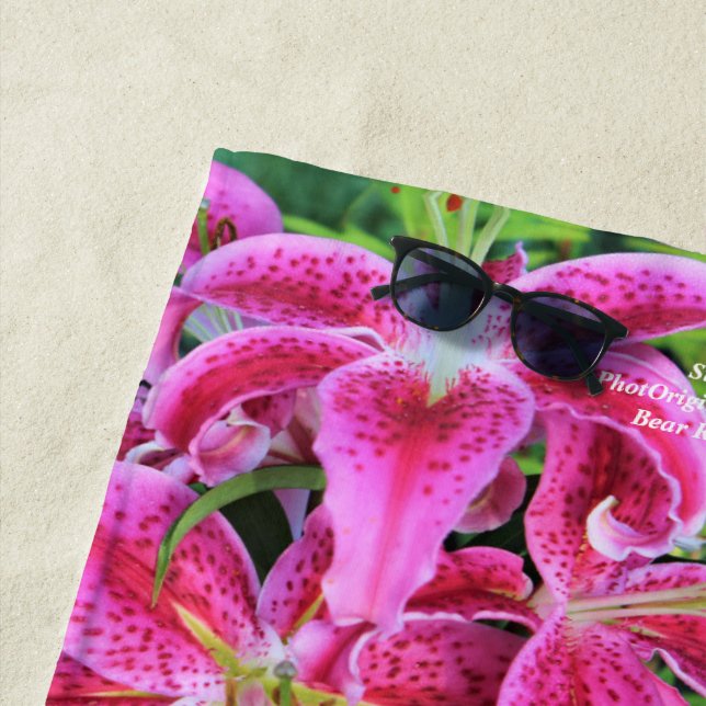 Serviette De Plage Lis orientaux d'astronome, grand motif (En situation)