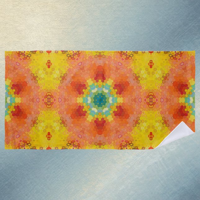 Serviette De Plage Mandala Hexagonal Orange Jaune Rouge et Bleu (Orange Yellow Red and Blue Hexagon Mandala Beach Towel by Wormhole Orbital)