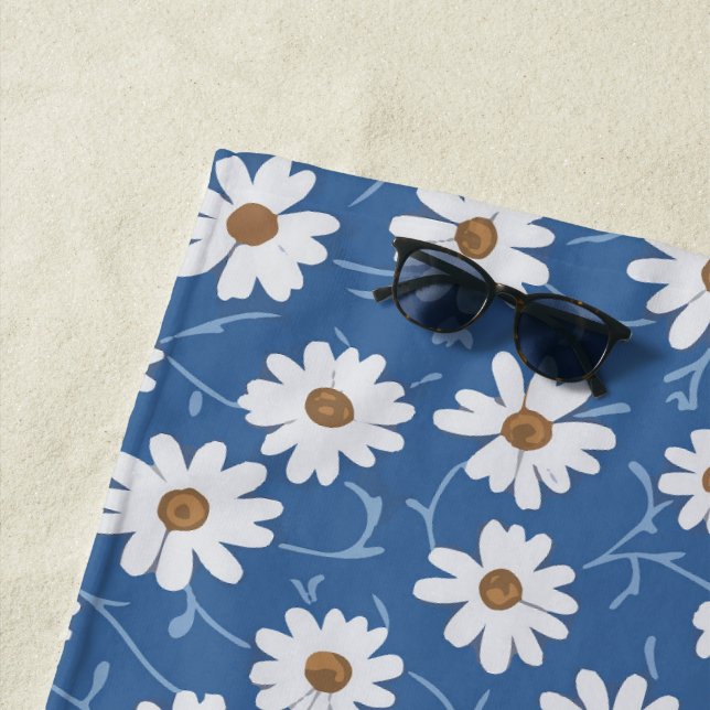 Serviette De Plage Marguerites Rêve Indigo (En situation)