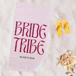 Serviette De Plage Mariée Tribe Bold Pink Magenta Bachelorette<br><div class="desc">Une serviette de plage Bachelorette personnalisée, rose et magenta, avec une typographie branchée pour "Bride Tribe" et votre nom de choix. Le choix parfait pour votre tribu de mariées comme vos demoiselles d'honneur, pour un week-end de Bachelorette d'été ou une fête de Bachelorette de plage. Besoin d'autres articles dans ce...</div>