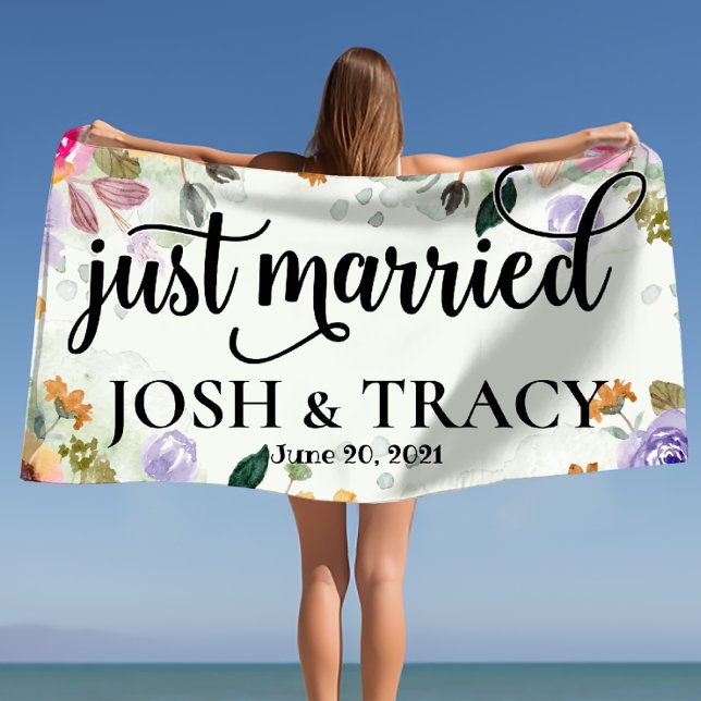 Serviette De Plage Mariés et jeunes mariés, Madame et Monsieur, Tout  (Bride and Groom, Wifey and Hubby, Just Married Beach Towel)