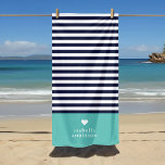 Serviette De Plage Marine Bleu et Aqua Chic Stripes Coeur Monogramme<br><div class="desc">Elégante serviette de plage personnalisée en aqua, couleurs bleu marine et blanc. Ce design est composé d'un classique de la marine et d'un motif rayé blanc. Personnalisez-le avec votre nom monogramme ou tout autre texte personnalisé avec un symbole de coeur mignon. Utilisez les outils de conception pour choisir les couleurs...</div>