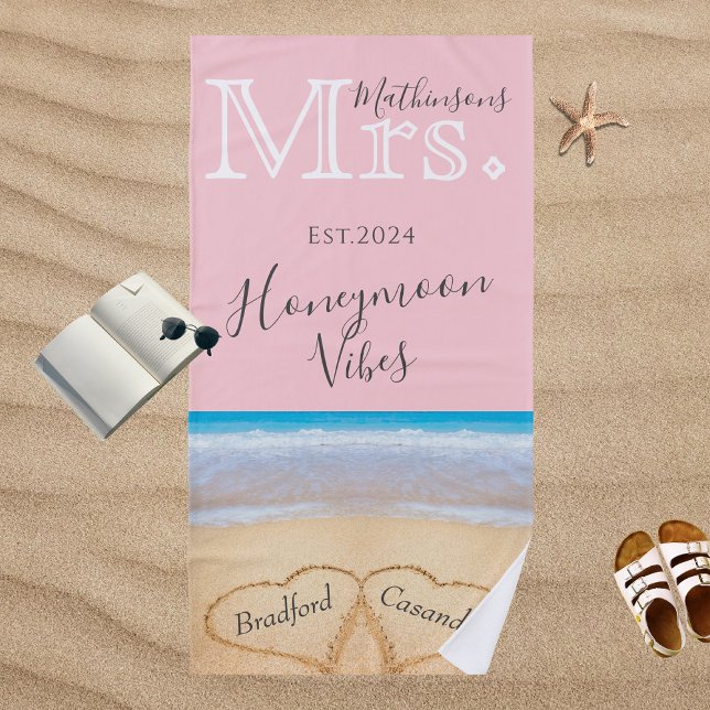 Serviette De Plage Mme Chic Blush Pink Beach Mariage 2 Coeurs Sable (Créateur téléchargé)