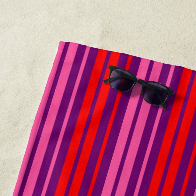 Serviette De Plage Modèle à rayures verticales rose rouge pourpre   (En situation)