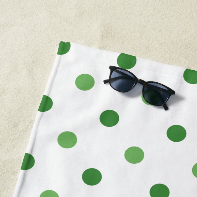 Serviette De Plage Moderne Vert à pois (En situation)