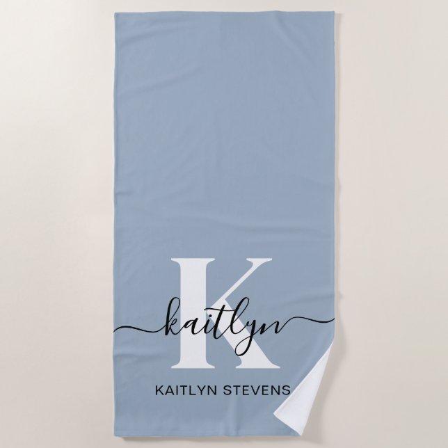 Serviette De Plage Monogramme élégant en bleu poussiéreux écriture (Devant)