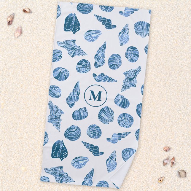 Serviette De Plage Monogramme Initial Naïutique Aquarelle Coquillage (Sea shell watercolor pattern blue and white personalized monogram initial beach towel)