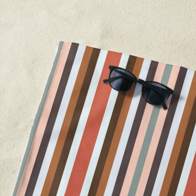 Serviette De Plage Motif à bandes multiples (En situation)