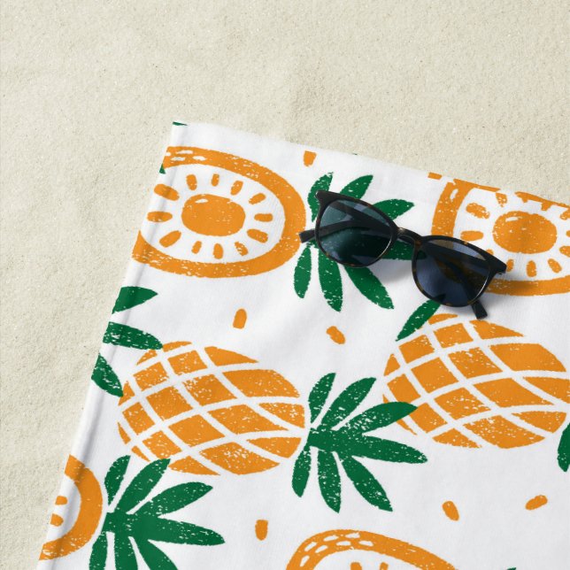 Serviette De Plage Motif d'ananas d'été (En situation)