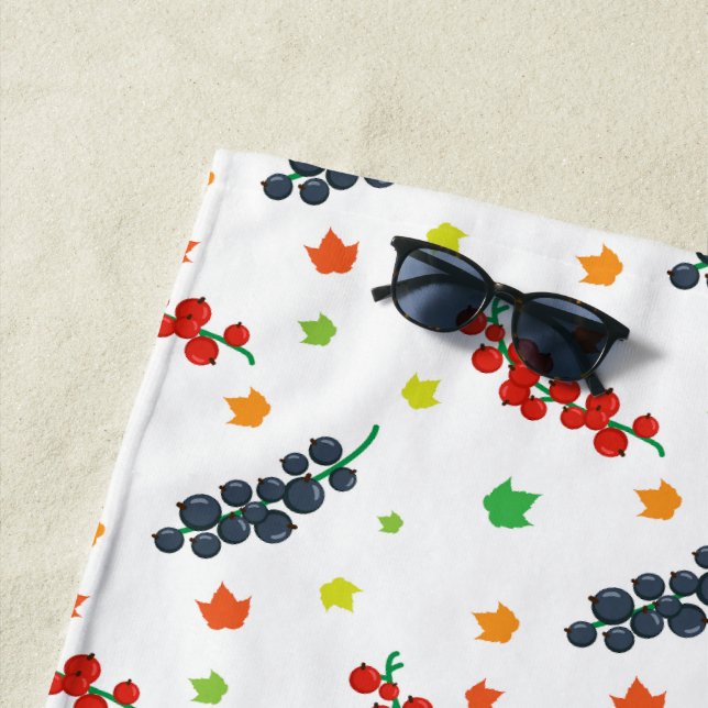 Serviette De Plage Motif de baies, groseille, myrtille, fruit (En situation)