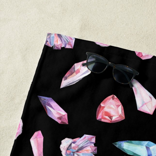 Serviette De Plage Motif de géodes et de cristaux à l'aquarelle (En situation)