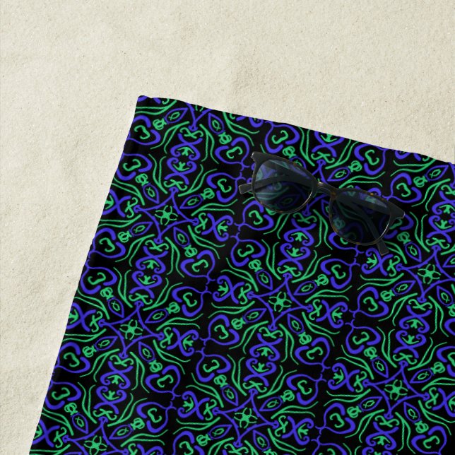 Serviette De Plage Motif de ligne abstrait en vert, violet et noir (En situation)