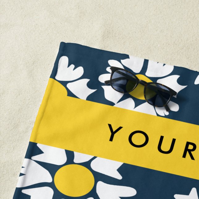 Serviette De Plage Motif de marguerite, marguerites blanches, Votre n (En situation)