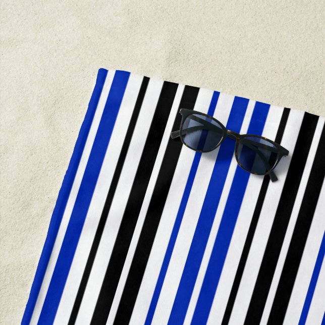 Serviette De Plage Motif de rayures blanches noires bleues  (En situation)