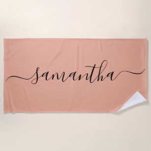 Serviette De Plage Nom de calligraphie rose pâle personnalisé