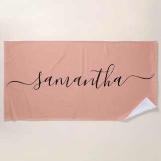 Serviette De Plage Nom de calligraphie rose pâle personnalisé