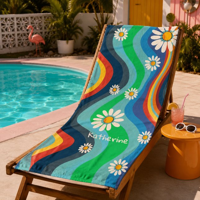 Serviette De Plage Nom de Daisy arc-en-ciel rétro groovy 70's (Créateur téléchargé)