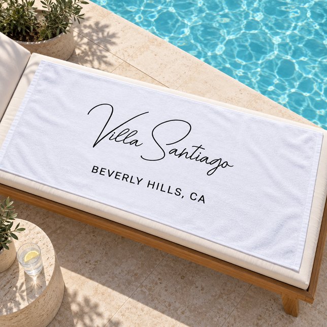 Serviette De Plage Nom de la villa chic en écriture noire (Créateur téléchargé)
