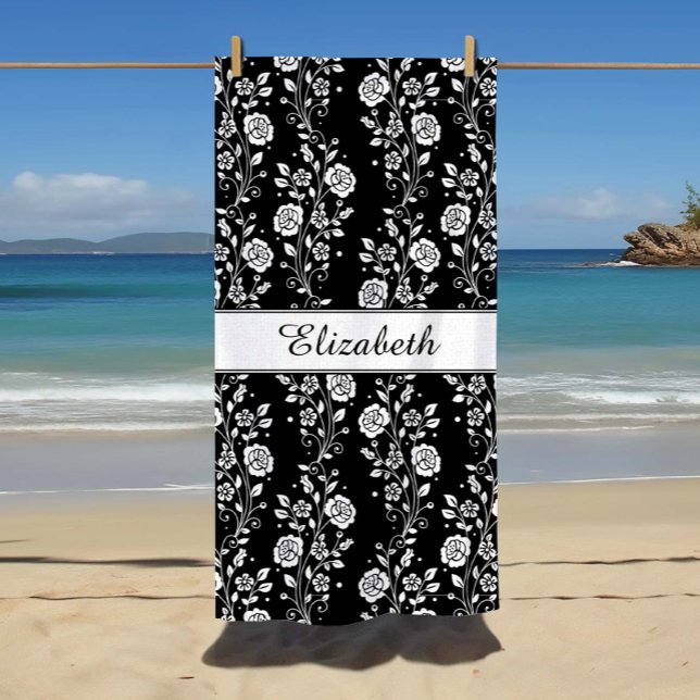 Serviette De Plage Nom floral noir et blanc élégant (Custom Name Elegant Black & White Floral Beach Towel.)