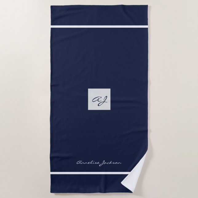 Serviette De Plage Nom monogrammé moderne élégant bleu marine blanc (Devant)