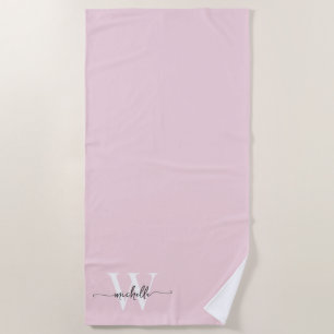 Serviette De Plage Nom Monogramme Rose Pâle Moderne Écriture Élégante
