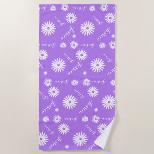 Serviette De Plage Nom personnalisé violet typographique fleurs blanc