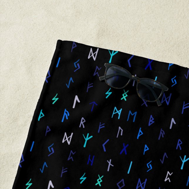 Serviette De Plage Norse At Night Beach Towel (En situation)