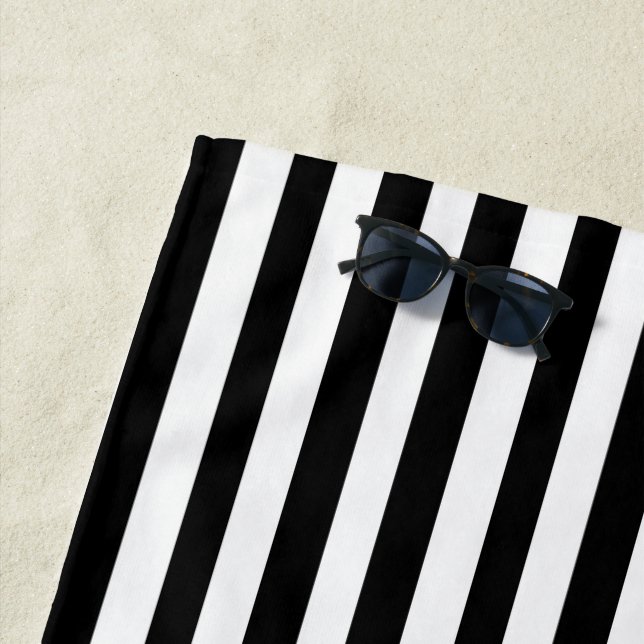 Serviette De Plage Notes de musique noire blanche personnalisée Cardi (En situation)