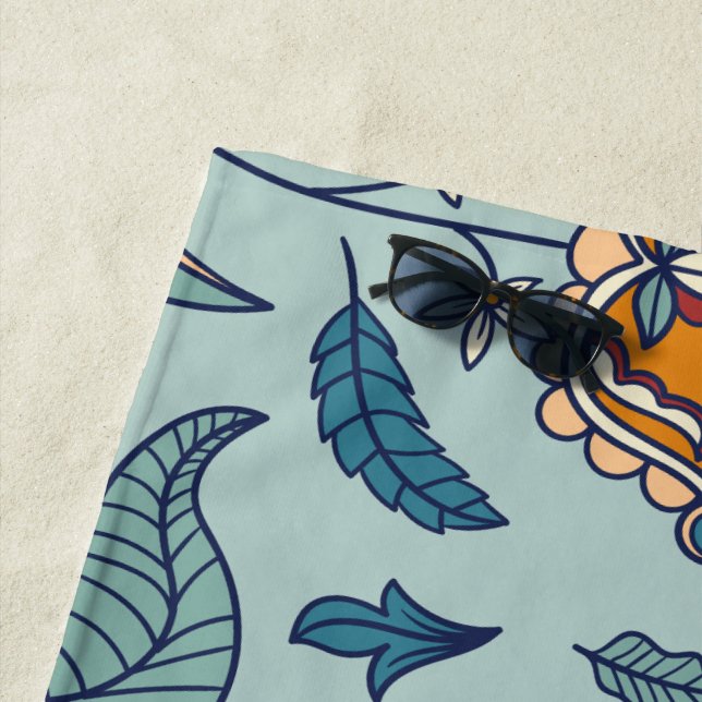 Serviette De Plage Ornate floral pattern on a pale blue background (En situation)