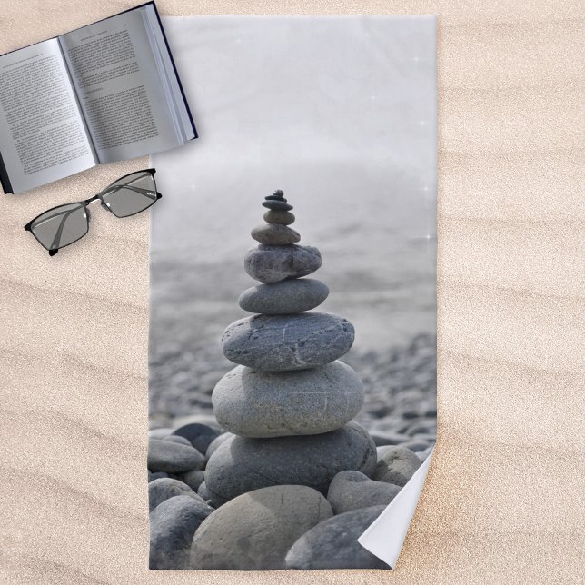Serviette De Plage Pierres d'équilibre Galets Méditation Zen (Beach towel featuring a stone balance in elegant grey colors. Perfect for dreaming and meditation)