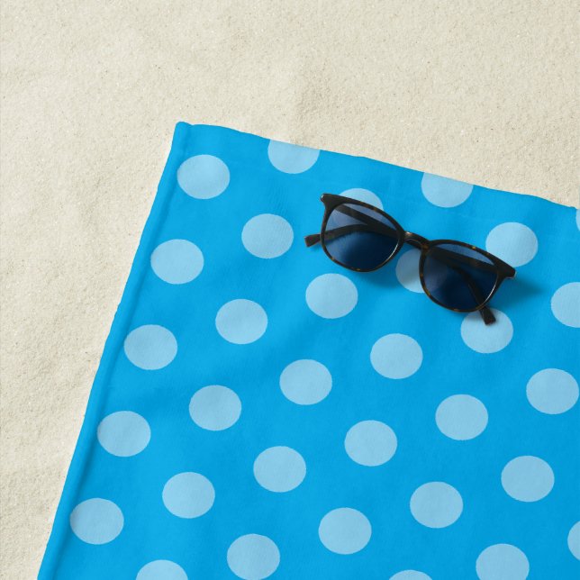 Serviette De Plage Points bleus clair (En situation)
