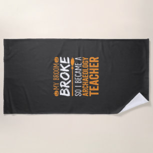 Serviette De Plage Professeur d'archéologie Balai d'Halloween cassé
