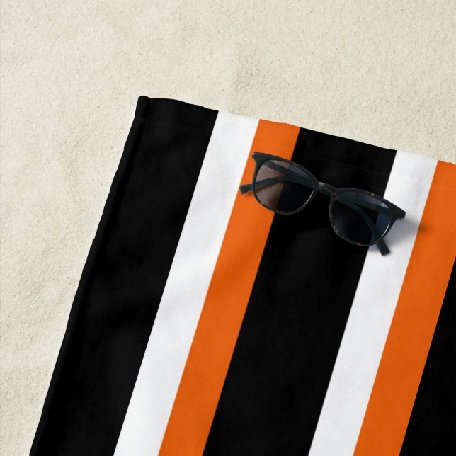 Serviette De Plage Rayé noir orange blanc (En situation)
