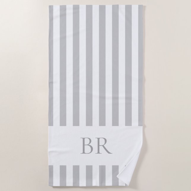 Serviette De Plage Rayure de cabana grise Monogramme personnalisé (Devant)
