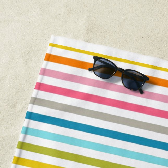 Serviette De Plage Rayures de bonbons colorés (En situation)